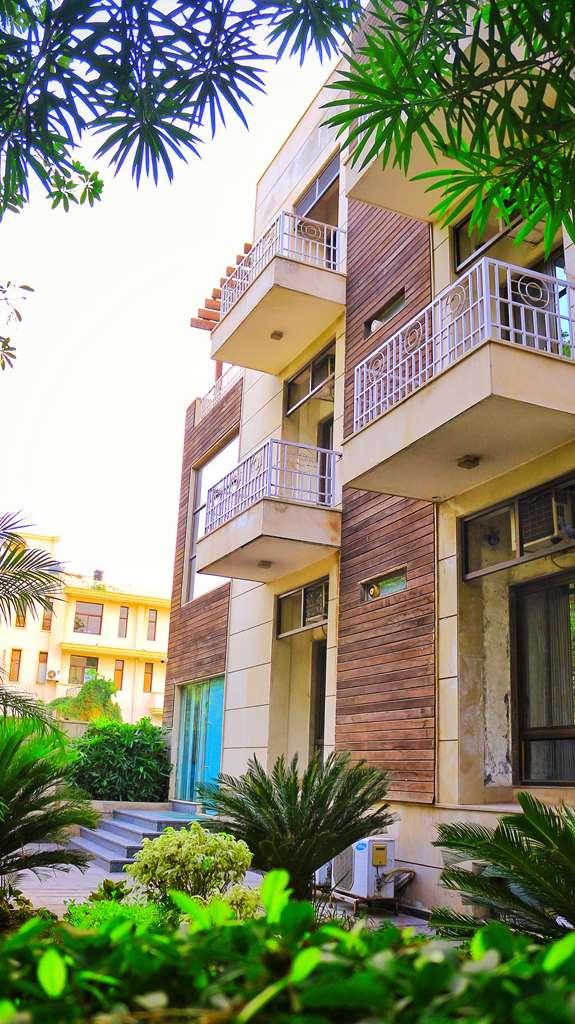 Stately Suites Mg Road Γκουργκάον Εξωτερικό φωτογραφία